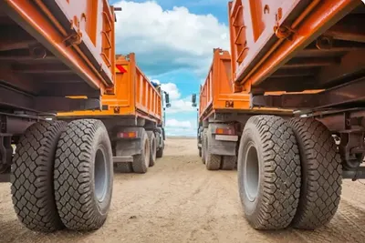 AUTO8 transport ciężarowy - wynajem sprzętu budowlanego Jaworzno